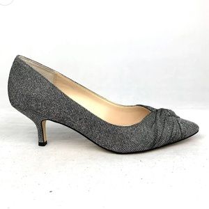 NWT. Sparkling Silver/Gray Pumps